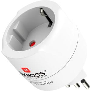 Bild på reseadapter som passar eluttag av typ L